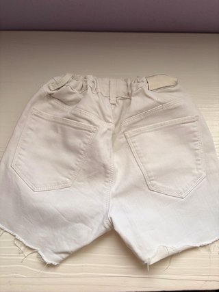 Vaqueros cortos blancos