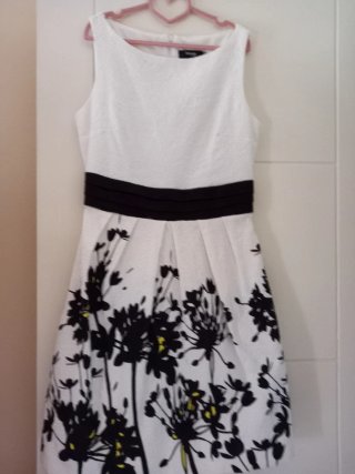 Vestido blanco fiesta estampado floral