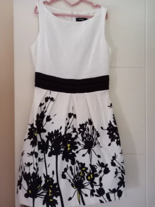 Vestido blanco fiesta estampado floral