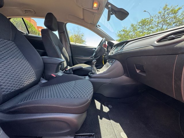 ETIQUETA C Opel Astra 2017 1.6CDTI 110CV