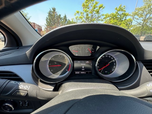 ETIQUETA C Opel Astra 2017 1.6CDTI 110CV