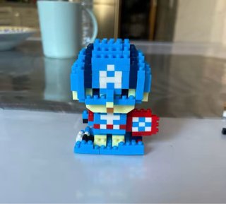 Figuras tipo Lego Superhéroes