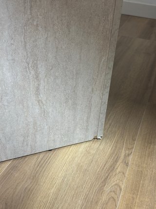 Mesa efecto mármol beige y gris KRONDAL