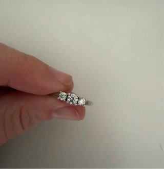 Anillo plata elegante con 3 piedras