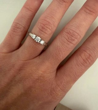 Anillo plata elegante con 3 piedras