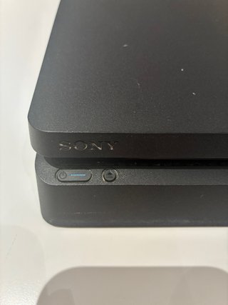 PS4 (PlayStation 4) Negra + Mando y Funda