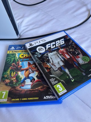 PlayStation 5 Slim 1TB + 2 Mandos + Juego