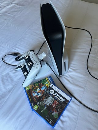 PlayStation 5 Slim 1TB + 2 Mandos + Juego