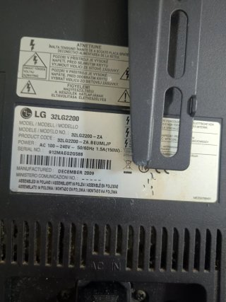 Televisión LG 32 Negra y Plateada