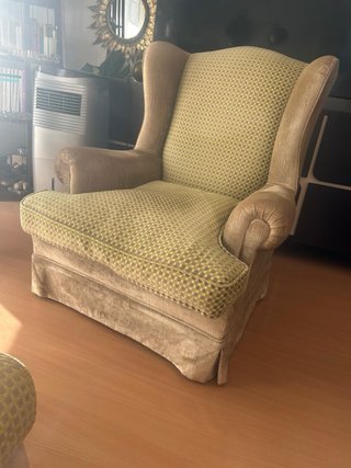 Sillón de descanso con otomana