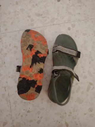 Sandalias Merrell Verdes y Naranjas