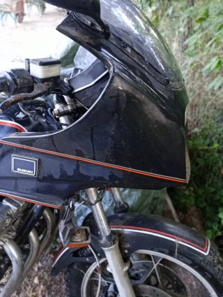 Suzuki GSX 750 16v Negra