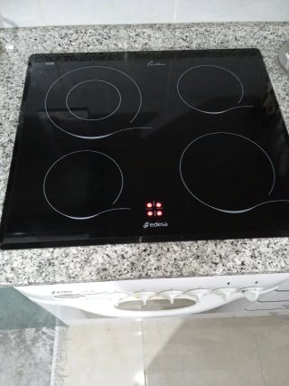 Vitrocerámica y horno Edesa