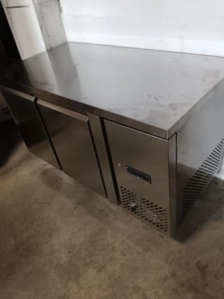 Bajo mostrador acero inoxidable 2 puertas