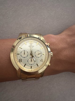 Reloj Guess Cronógrafo Dorado