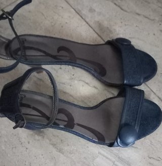 Sandalias tacón bajo azul