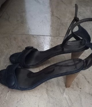 Sandalias tacón bajo azul
