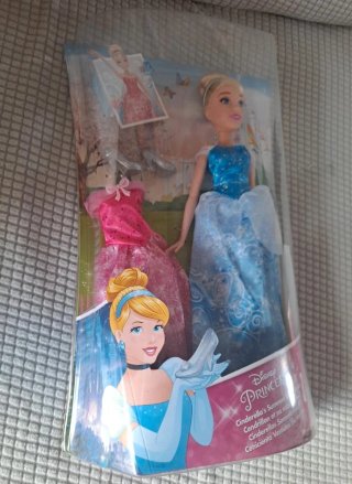 Muñeca Disney Princess Cenicienta nueva.precintada