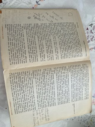 Vecchio libro di antologia per le scuole medie