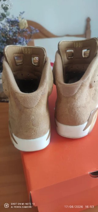 Sneakers Jordan Retro Marroni e Bianchi