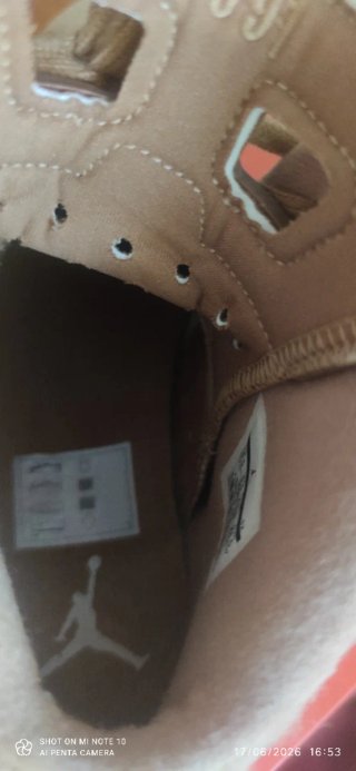 Sneakers Jordan Retro Marroni e Bianchi