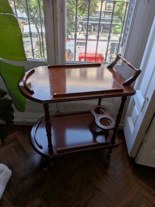 Mesa auxiliar de madera y metal