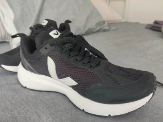 Zapatillas deportivas Veja negras y blancas