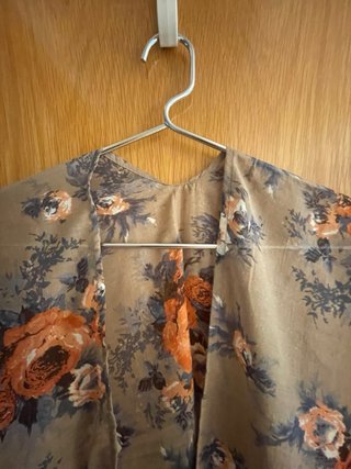 Capa/kimono estampado floral