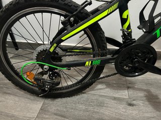 Bicicleta Infantil Negra y Amarilla