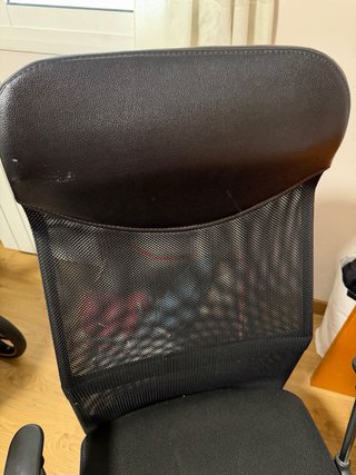 Silla de estudio negra con ruedas