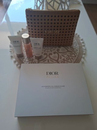 Neceser Dior Solar + 3 productos solares