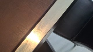 Tavolo da pranzo in acciaio e pelle con 6 sedie abbinate