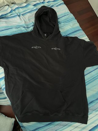 Sudadera Yuxus Negra con Diseño