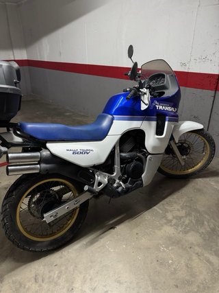 Honda Transalp 600 V Azul y Blanca