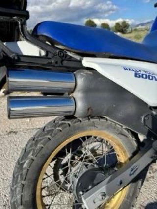 Honda Transalp 600 V Azul y Blanca