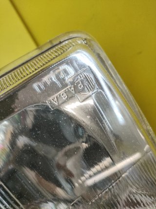 FARO DELANTERO DERECHO SEAT 131
