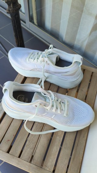 Zapatillas ASICS GEL-KAYANO 31 Aqua/Pure Silver.