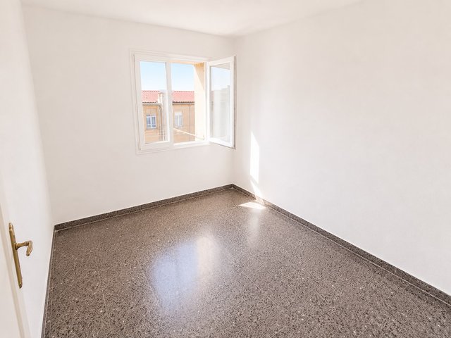 PISO IDEAL PARA INVERSORES EN VILAROJA!!!!!!