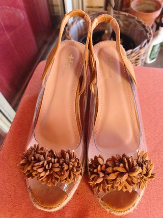 Alpargatas cuña beige/marrón talla 37