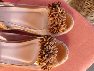 Alpargatas cuña beige/marrón talla 37