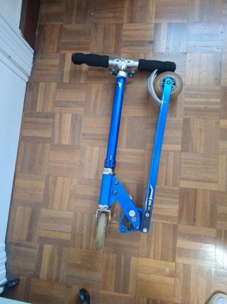 Patinete infantil azul Micro