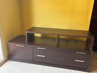 Conjunto completo de muebles de salón.
