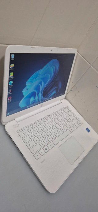 HP Stream N400, 64Gb, 4Gb ,Graphics 600