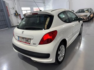 PEUGEOT 207 Sport 1.6 HDI 90