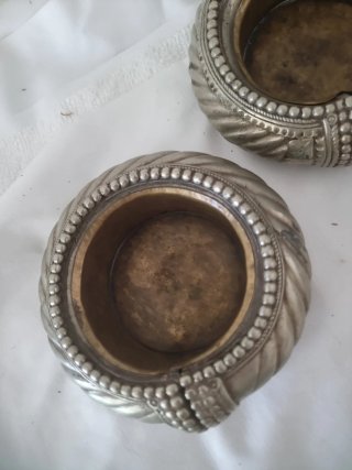 2 Ceniceros/Pulseras Indios Becara