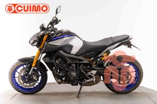 YAMAHA MT 09