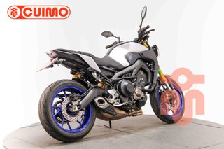 YAMAHA MT 09
