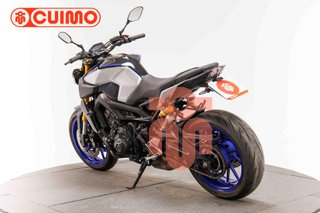 YAMAHA MT 09