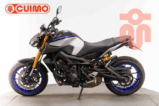 YAMAHA MT 09