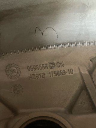Tapa culata derecha BMW NineT 23+